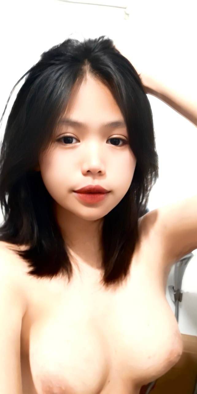 Nhìn thầy cô giáo mà mình thầm yêu vụng trộm, cậu học trò quyết định tống tình